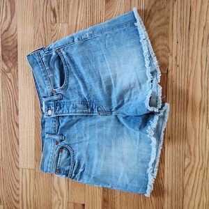 Madewell hi rise denim shorts 29. Excellent condition!!